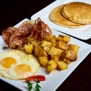 DESAYUNO CON PANCAKE